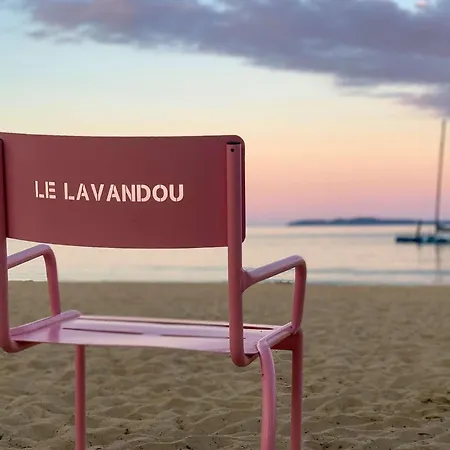 Appartement Select'sohome - Pour 4 Personnes Avec Jardin Prive Au Coeur Du Lavandou ! - Lo Casau *