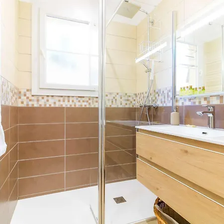 Select'sohome - Pour 4 Personnes Avec Jardin Prive Au Coeur Du Lavandou ! - Lo Casau Apartment *